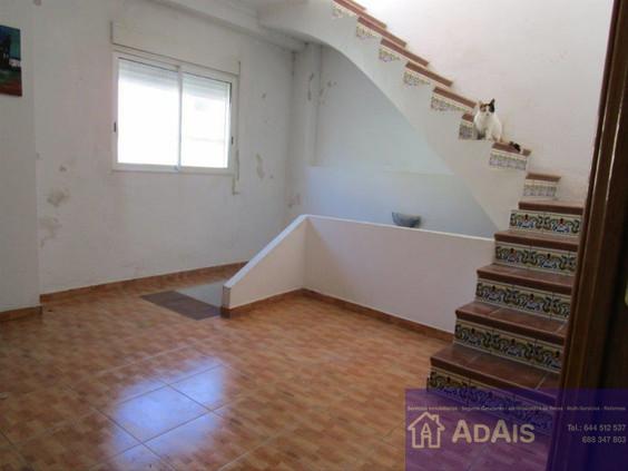 For sale of house in Ador