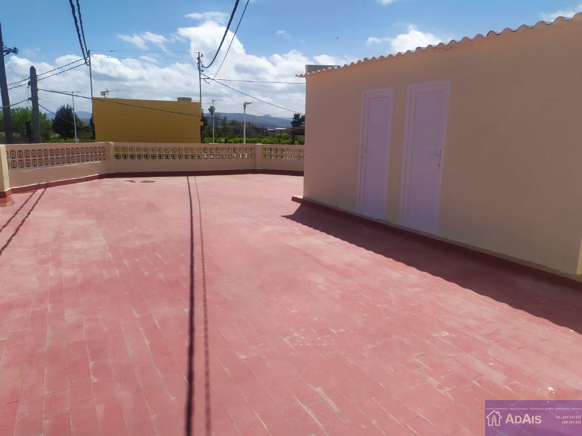 For sale of chalet in Gandia