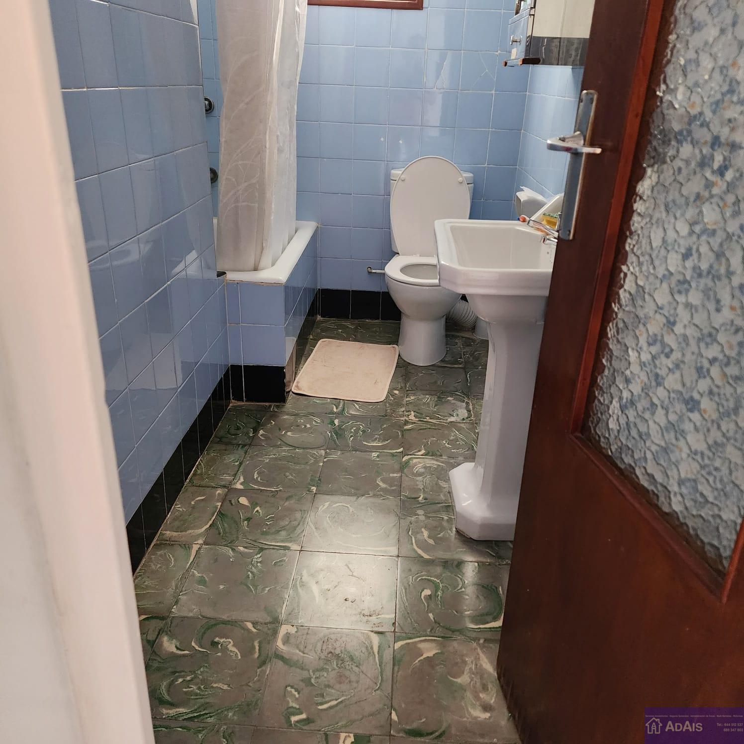 For rent of flat in Piles