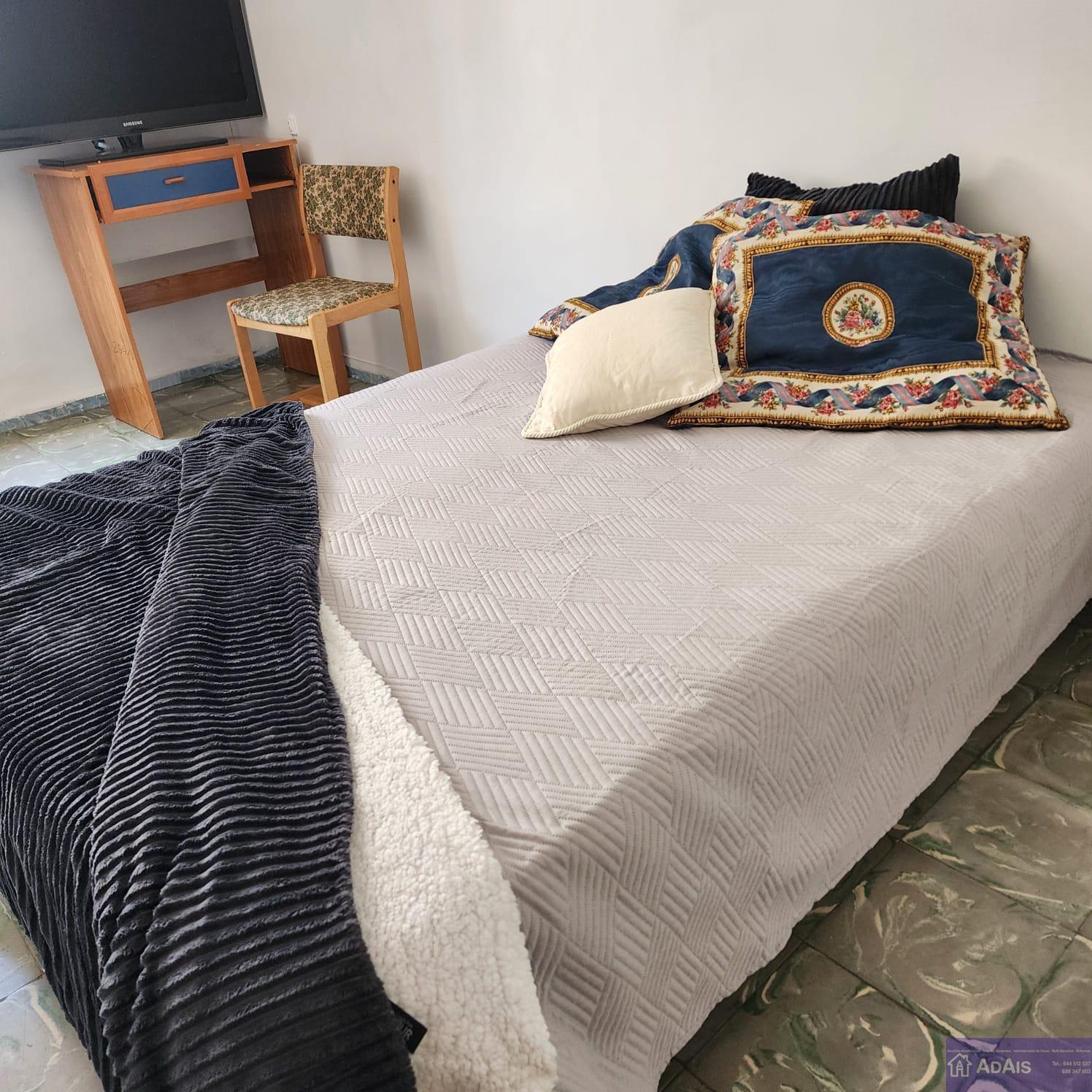 For rent of flat in Piles