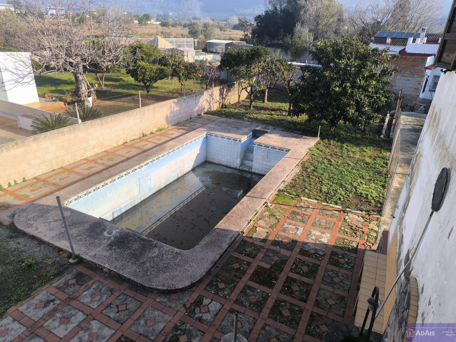 For sale of chalet in Gandia
