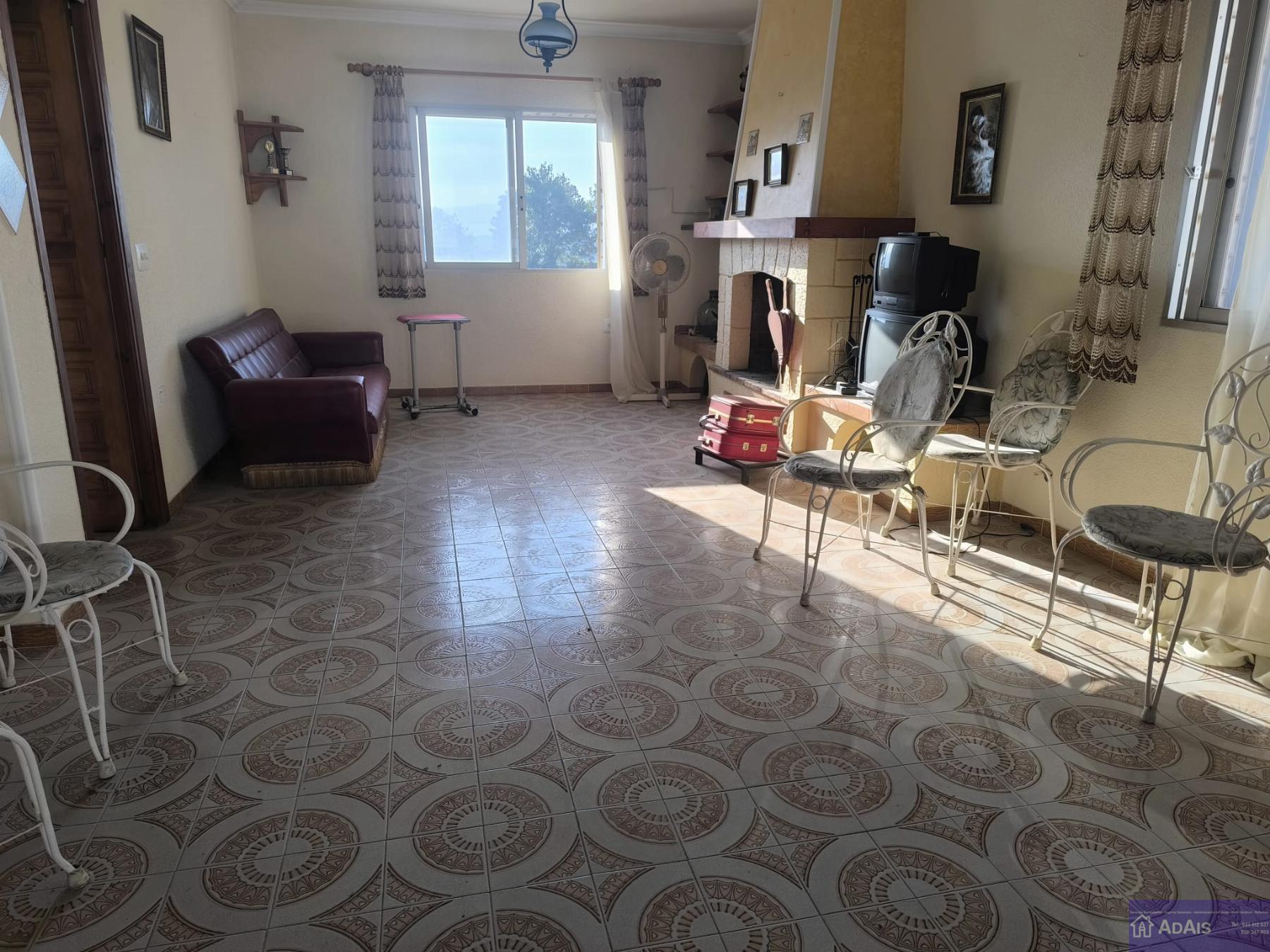 For sale of chalet in Gandia