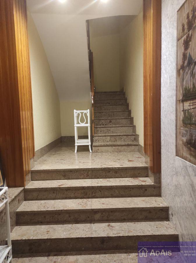 For sale of flat in Almoines