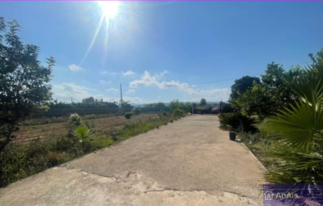For sale of chalet in Carcaixent