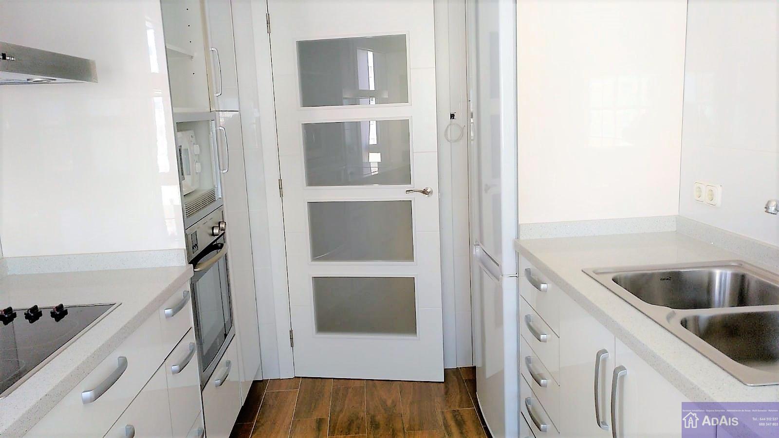 For sale of penthouse in Gandia