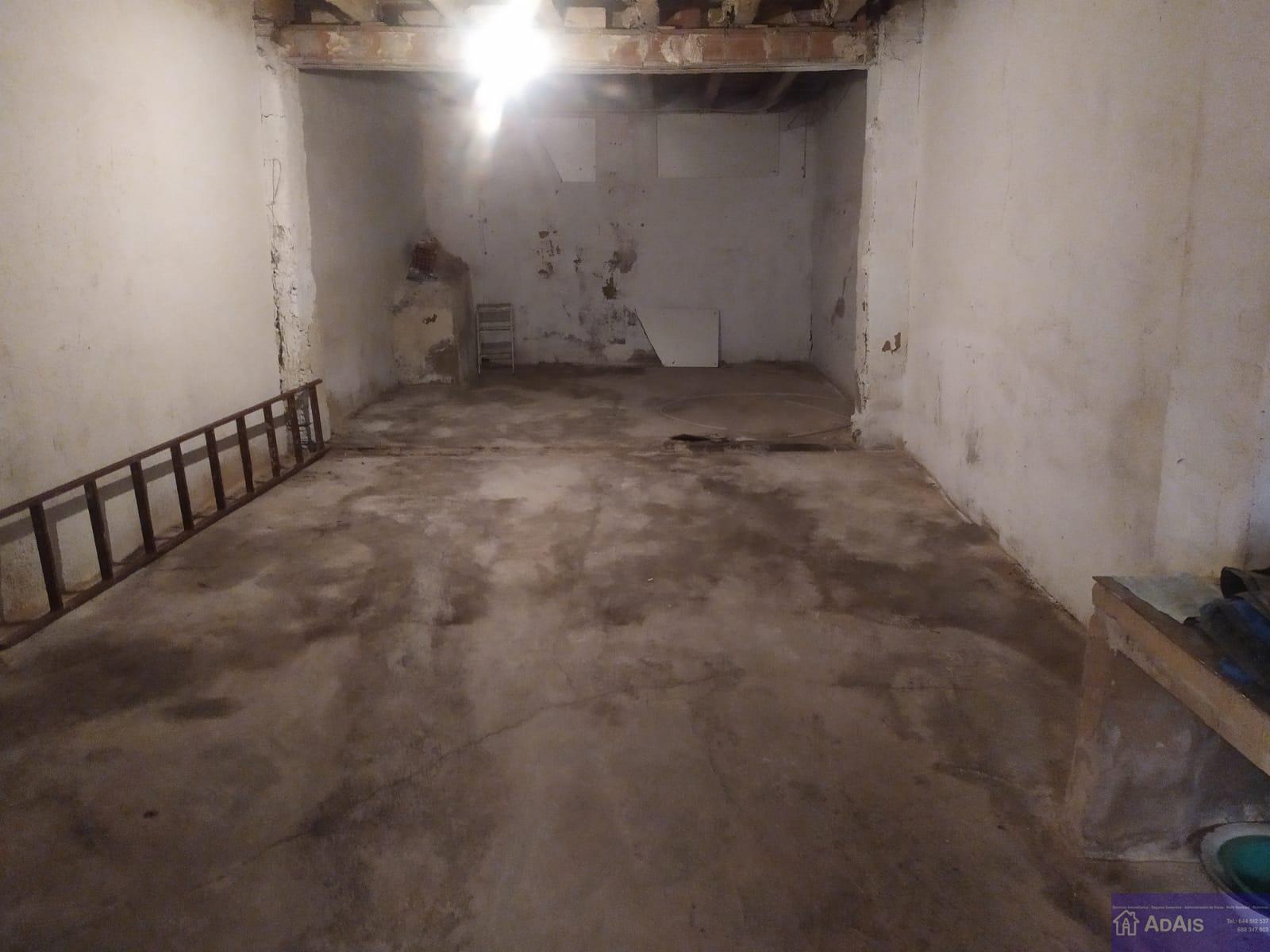 For sale of house in Oliva