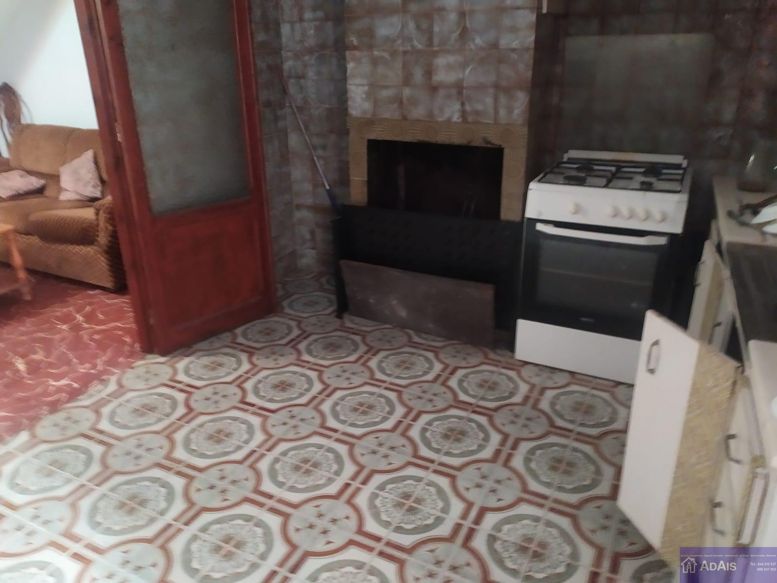 For sale of house in Oliva