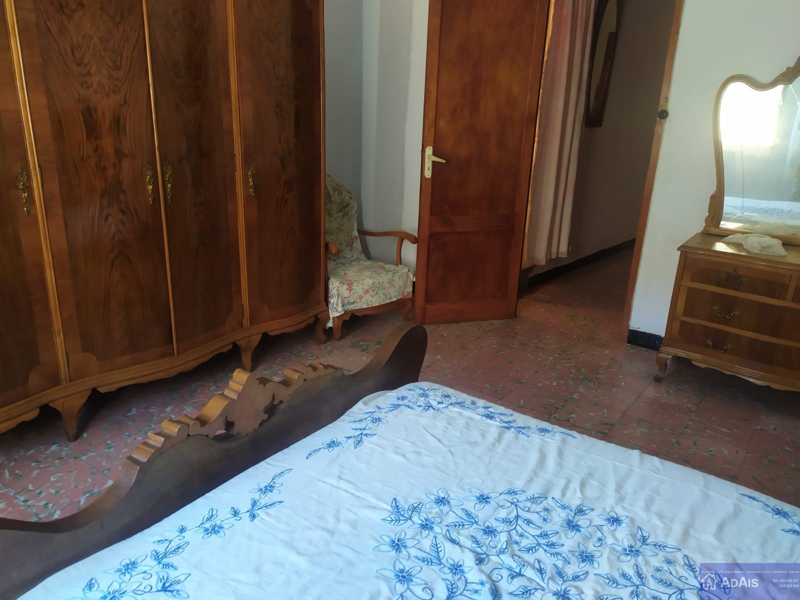 For sale of house in Oliva