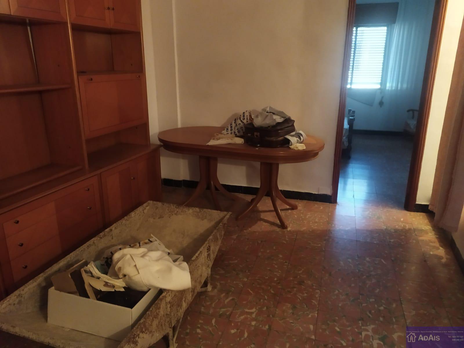 For sale of house in Oliva