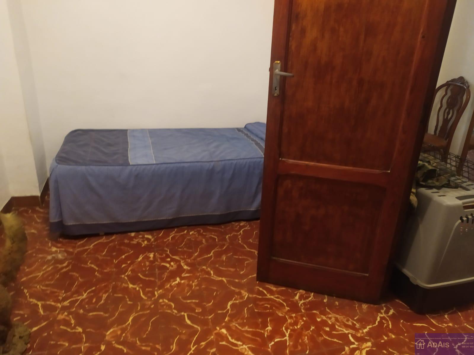 For sale of house in Oliva