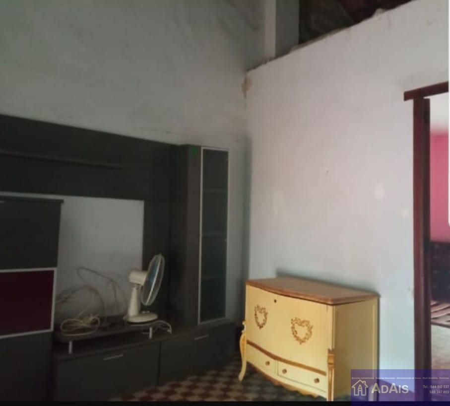 For sale of house in Oliva