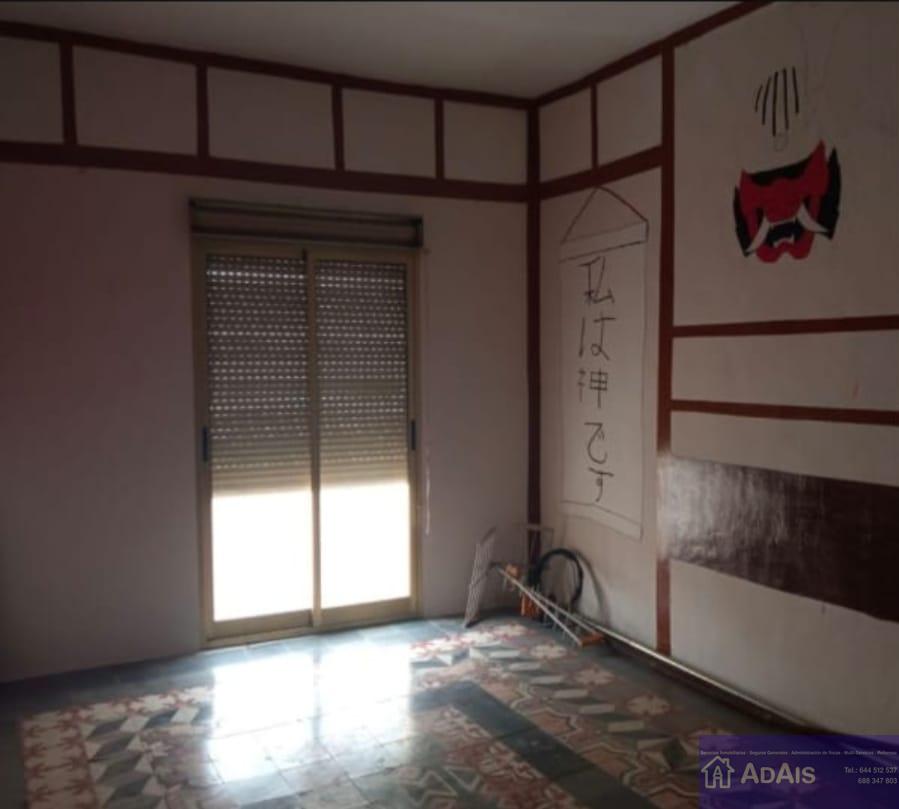 For sale of house in Oliva