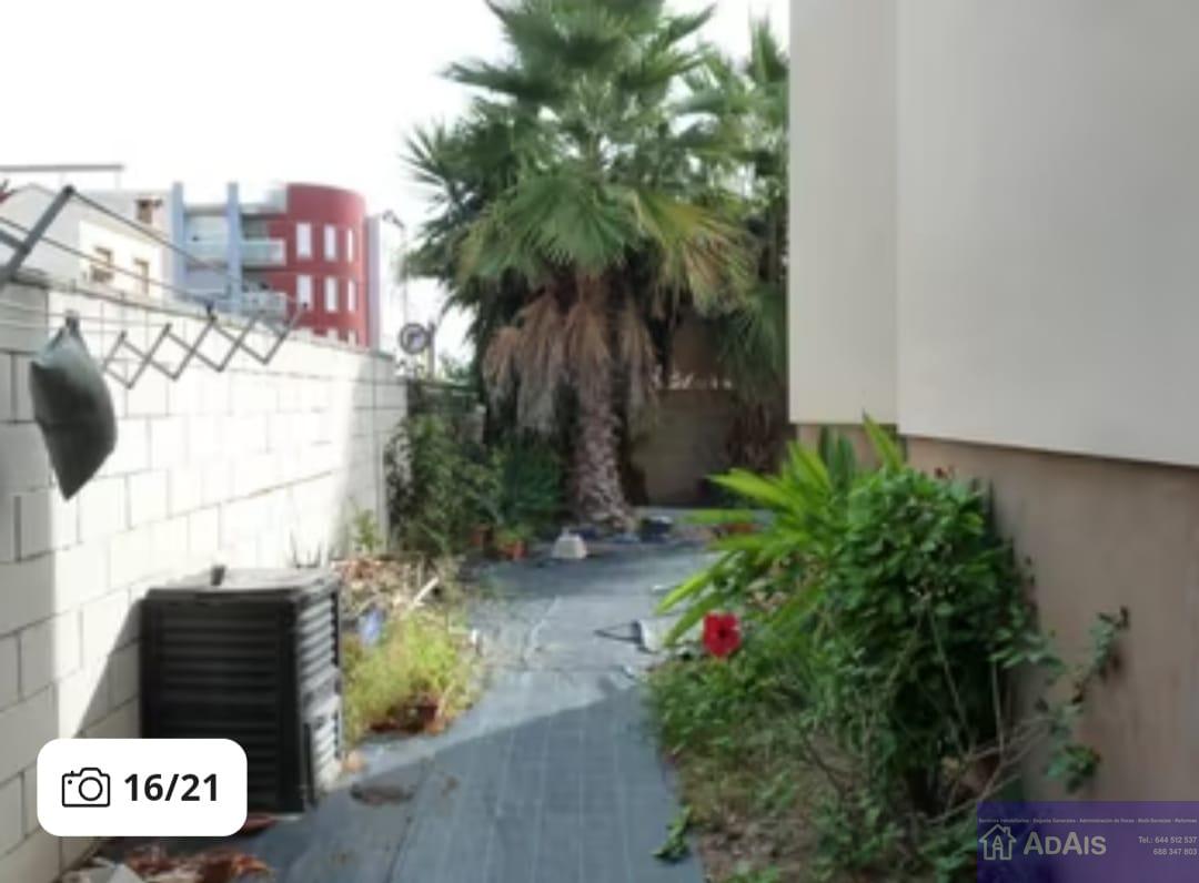 Venta de chalet en Beniarjó