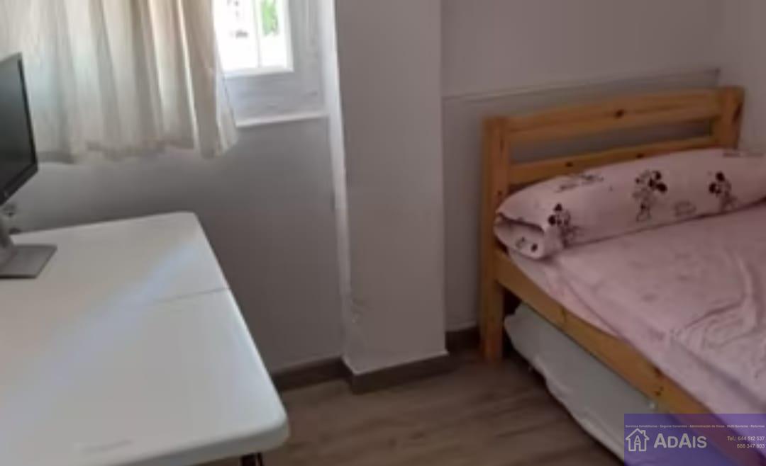 For sale of ground floor in Oliva