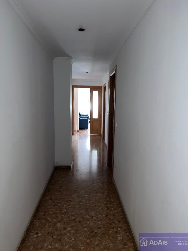 For sale of flat in Oliva