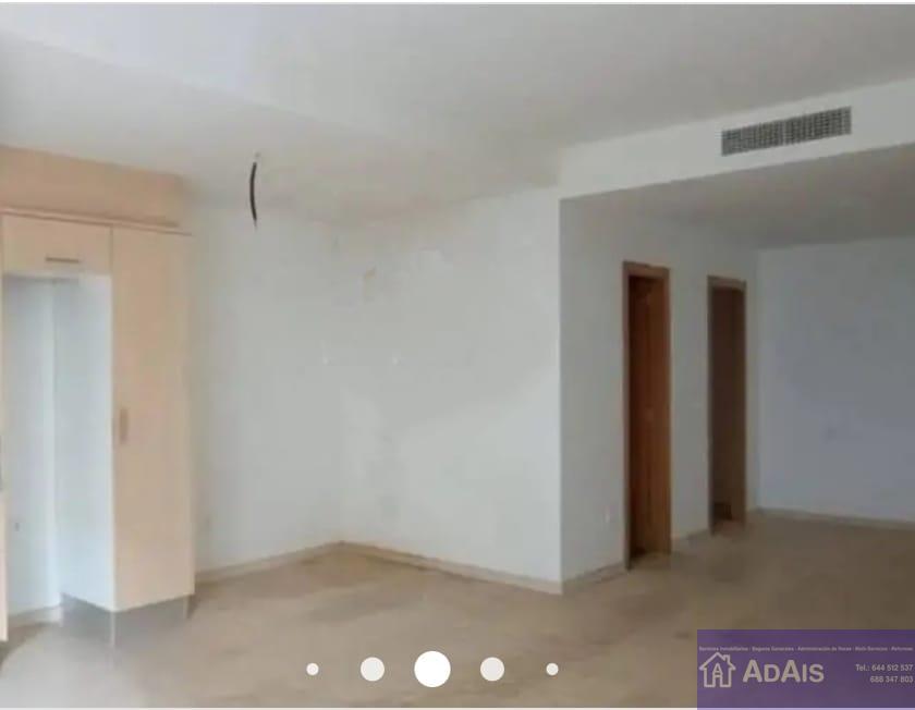 For sale of ground floor in Xeresa