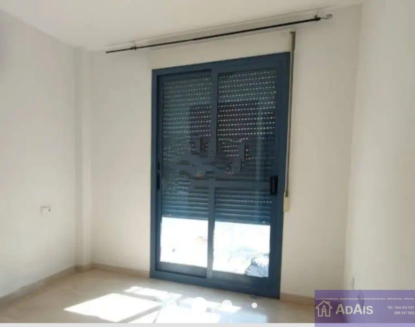 For sale of ground floor in Xeresa