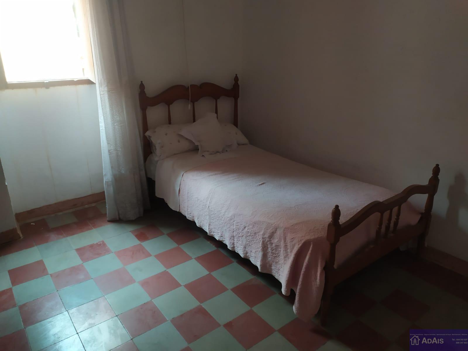 For sale of house in Beniarjó