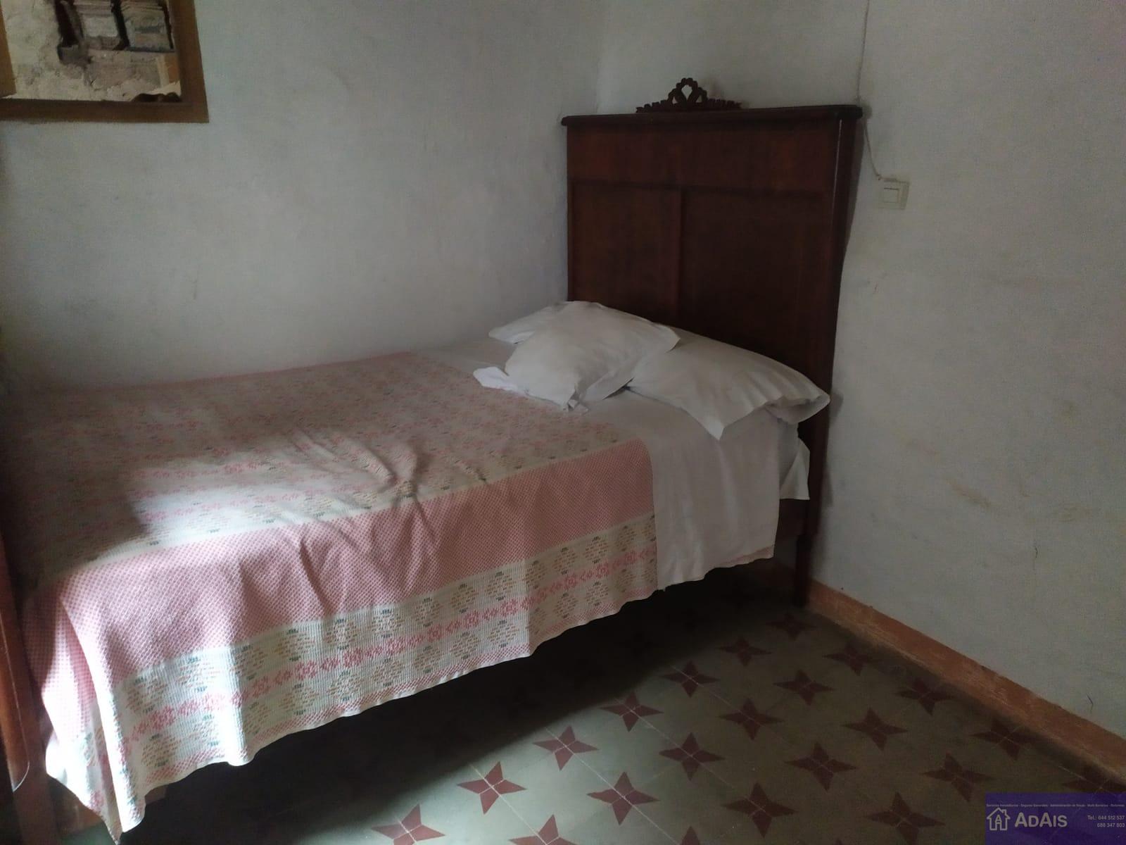 For sale of house in Beniarjó