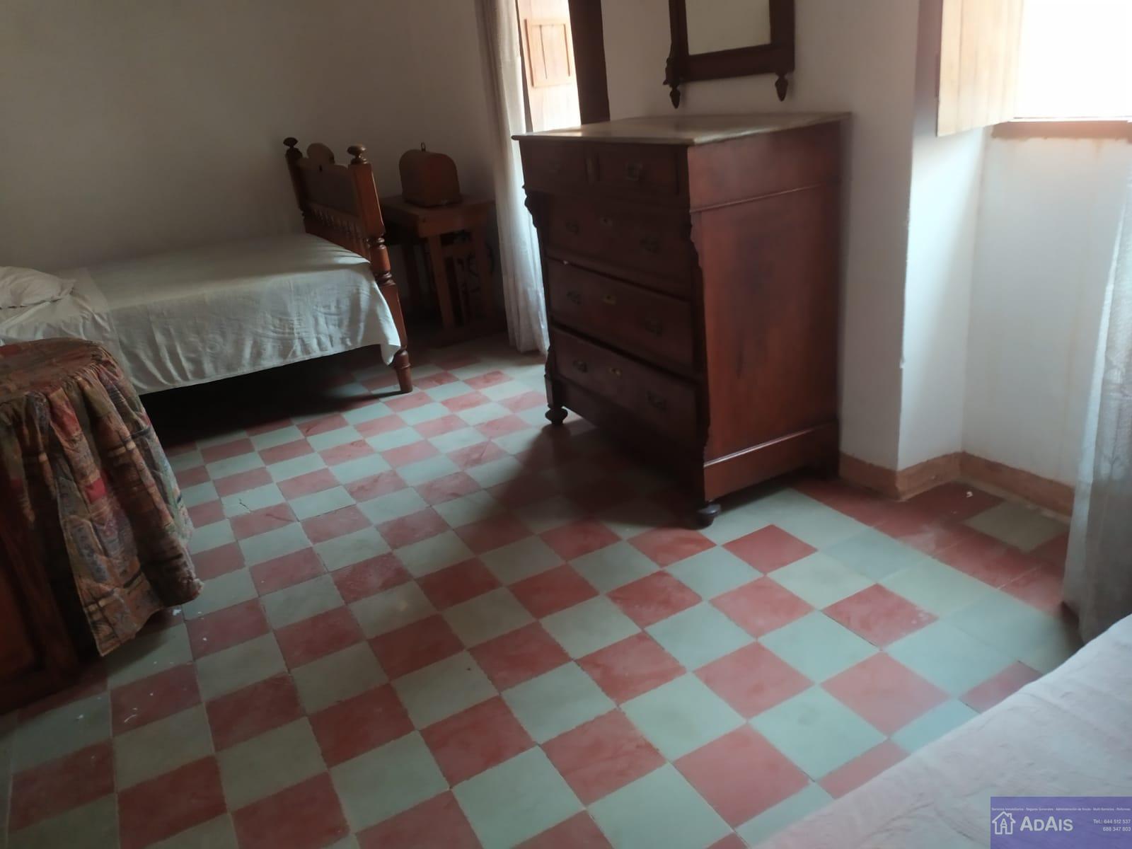 For sale of house in Beniarjó