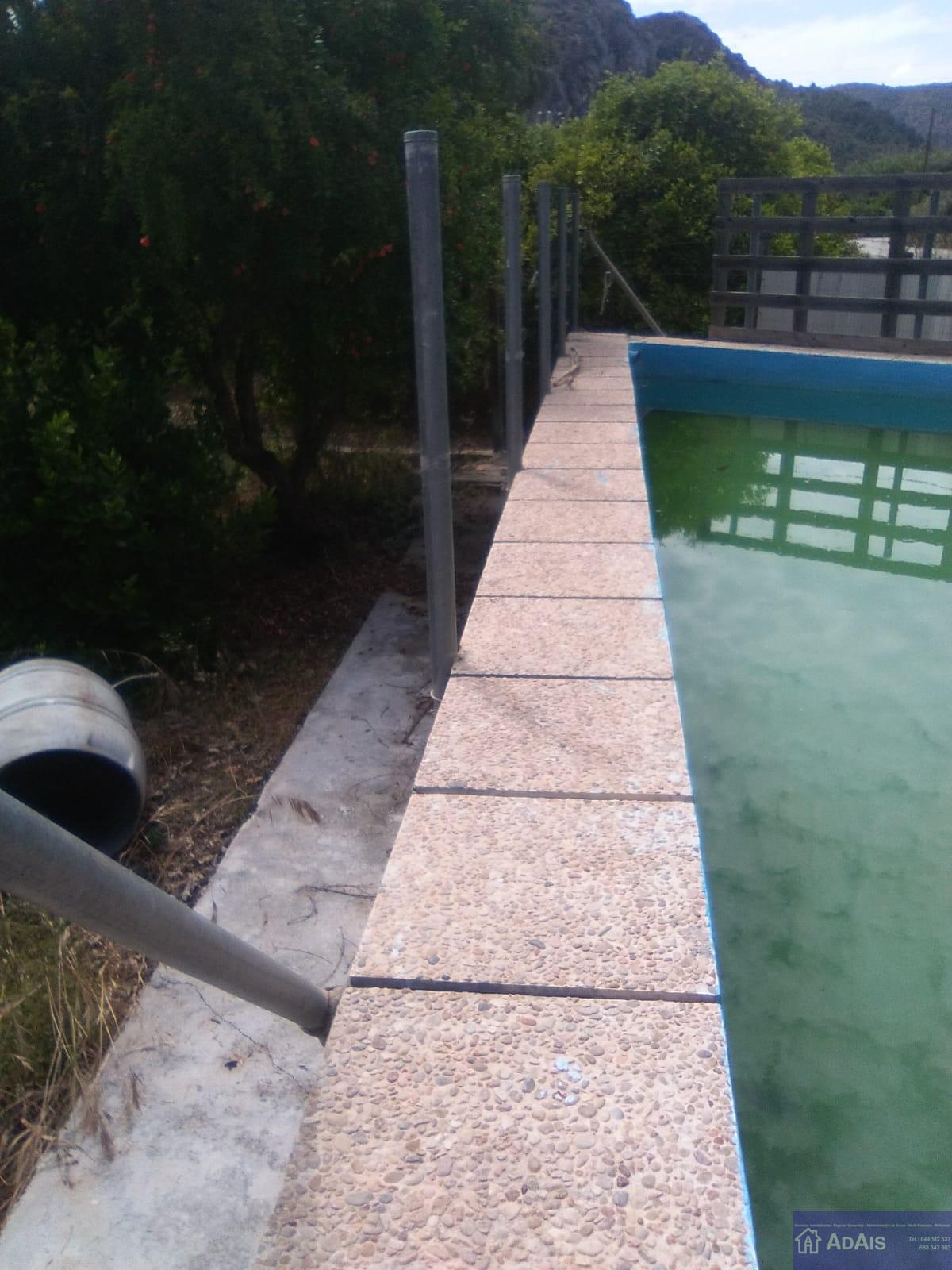 For sale of chalet in Gandia