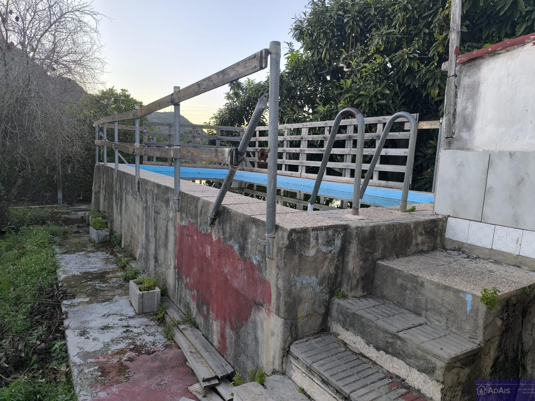 For sale of chalet in Gandia