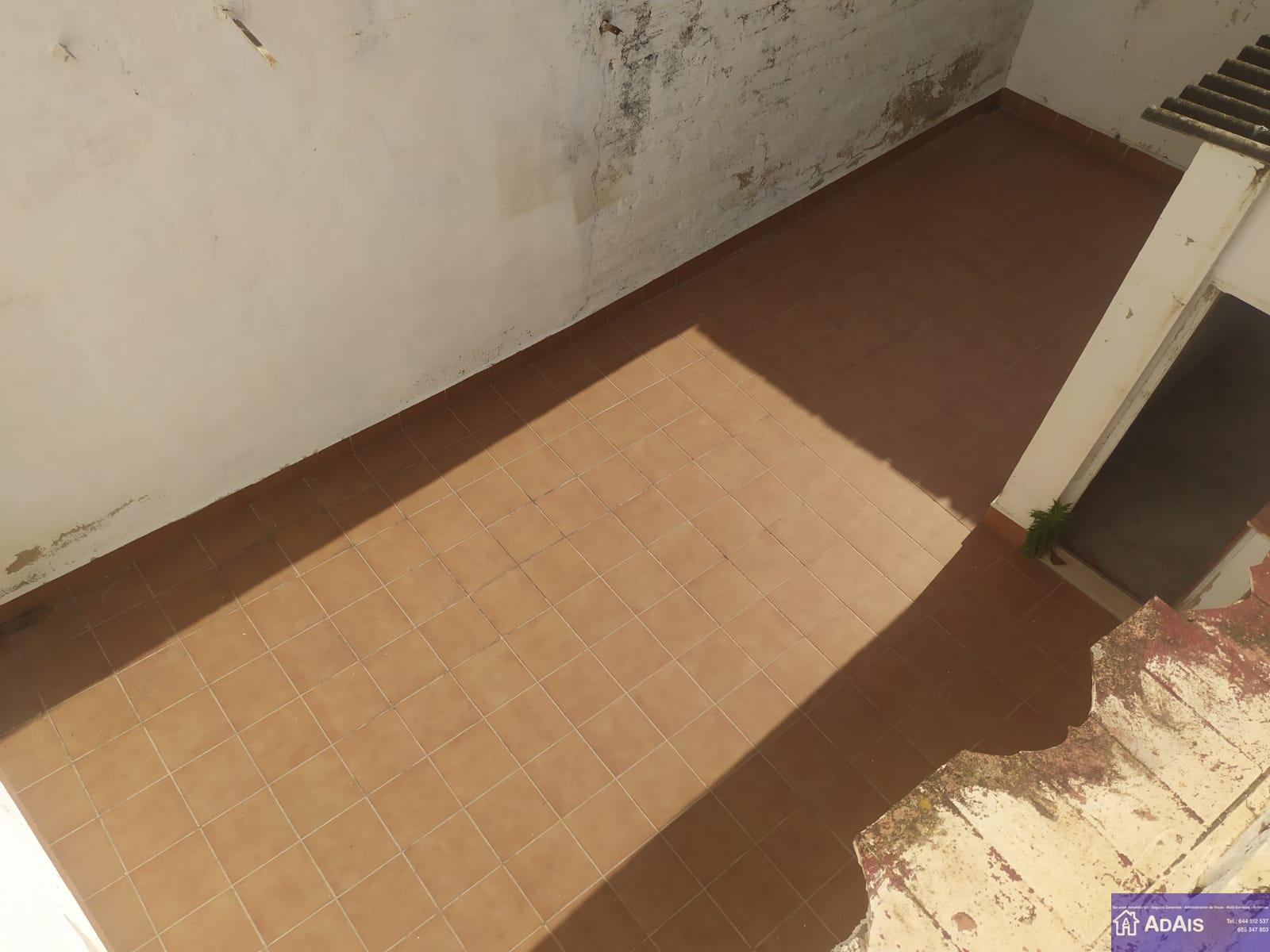 For sale of building in Gandia