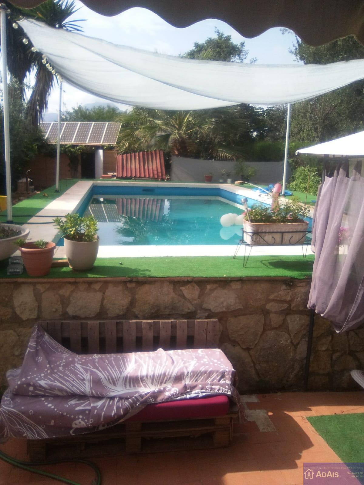 For sale of chalet in Gandia