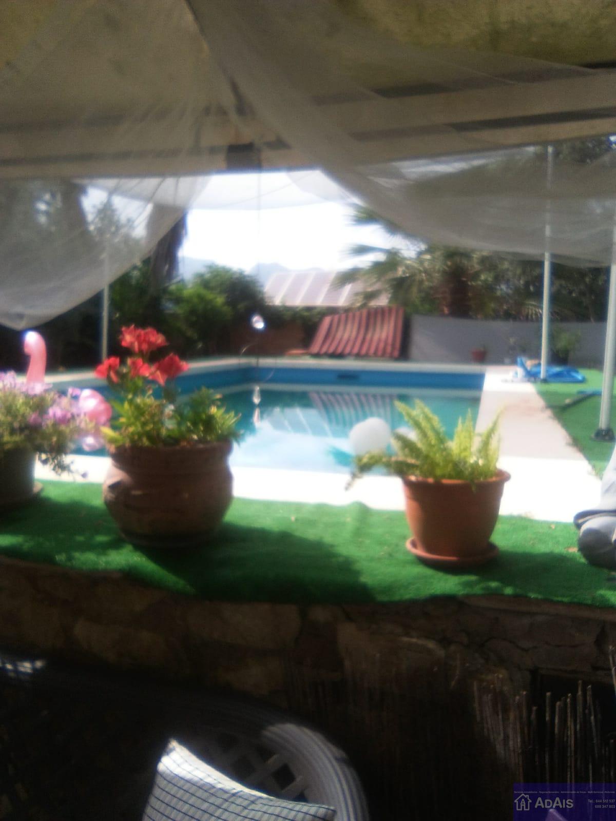 For sale of chalet in Gandia