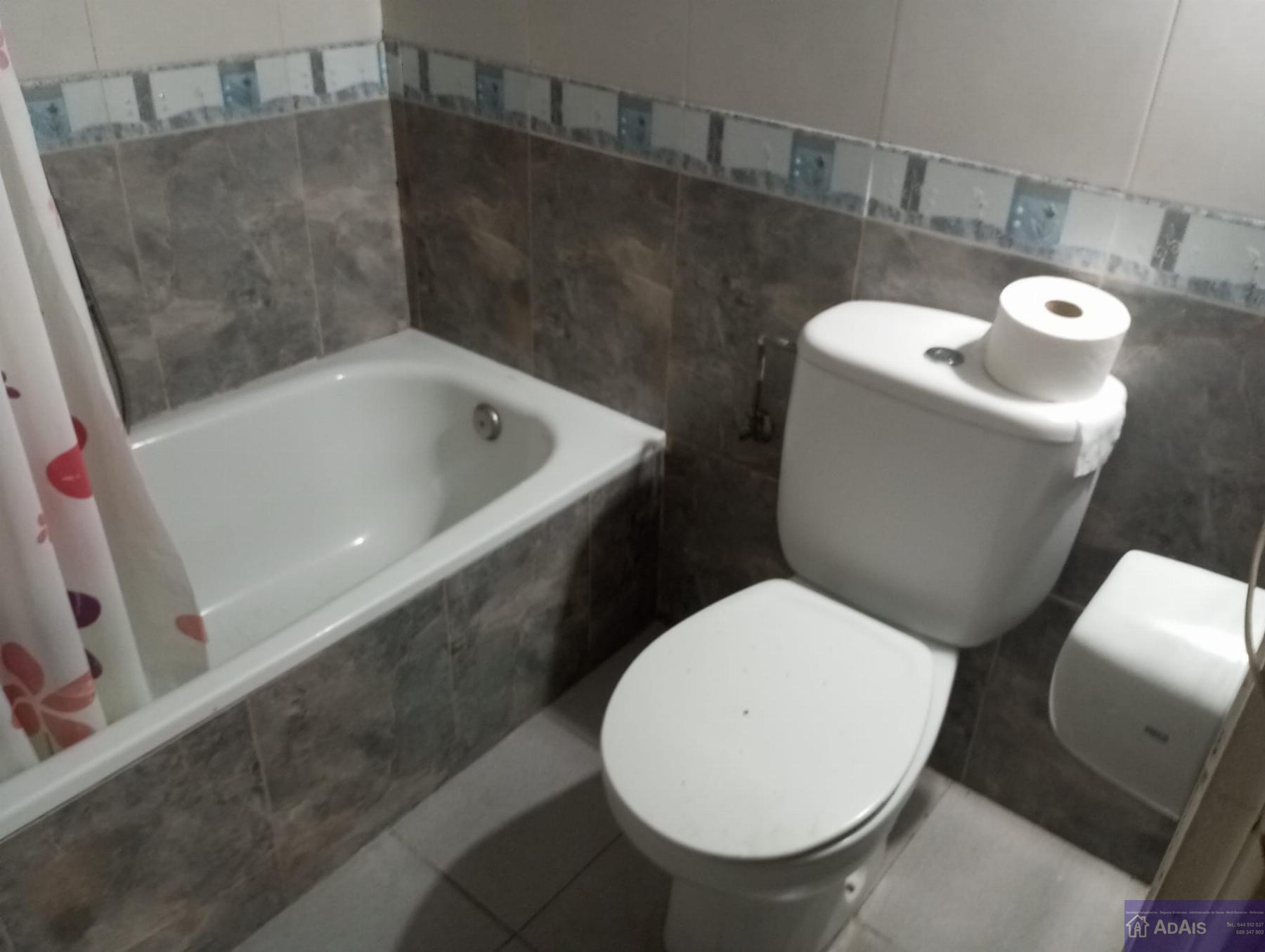 For sale of ground floor in Gandia
