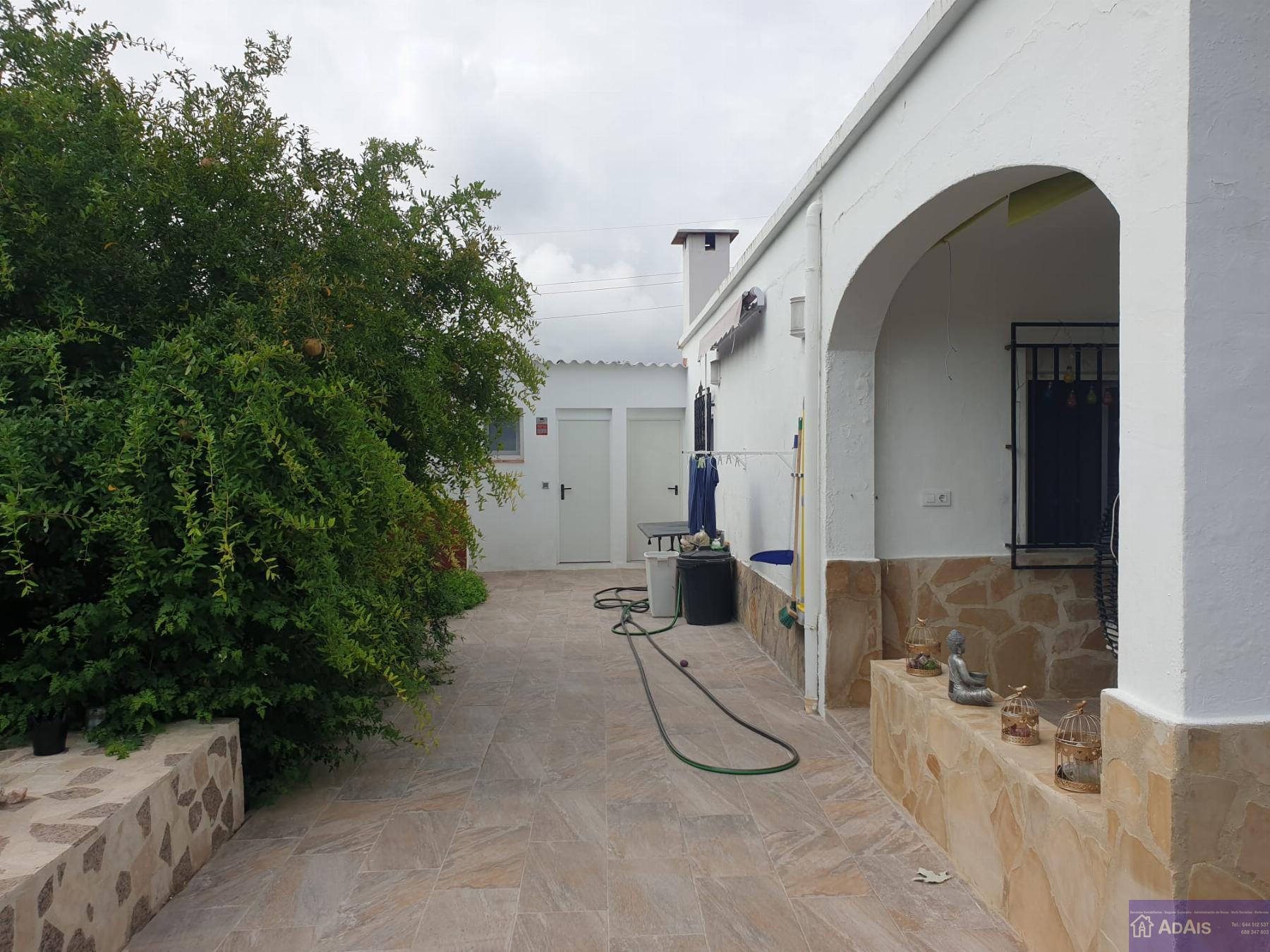 For sale of chalet in Oliva