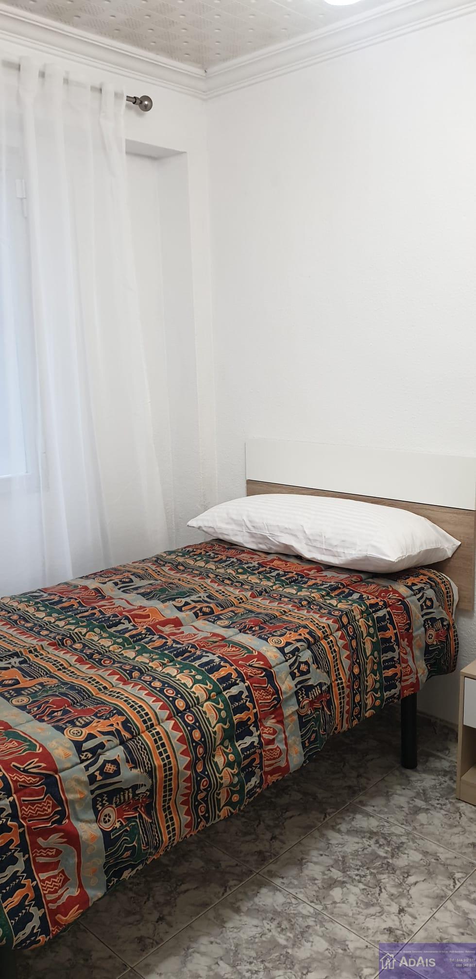 For rent of room in Gandia