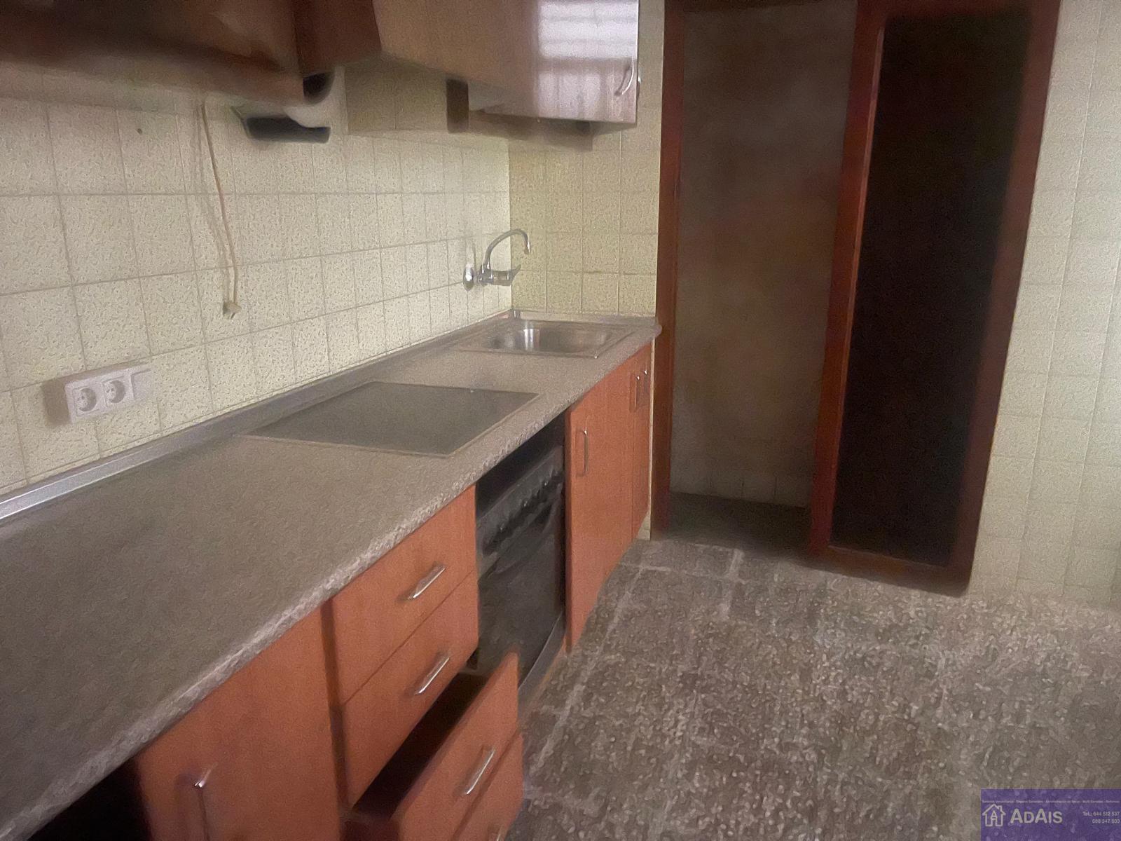 For sale of building in Almoines