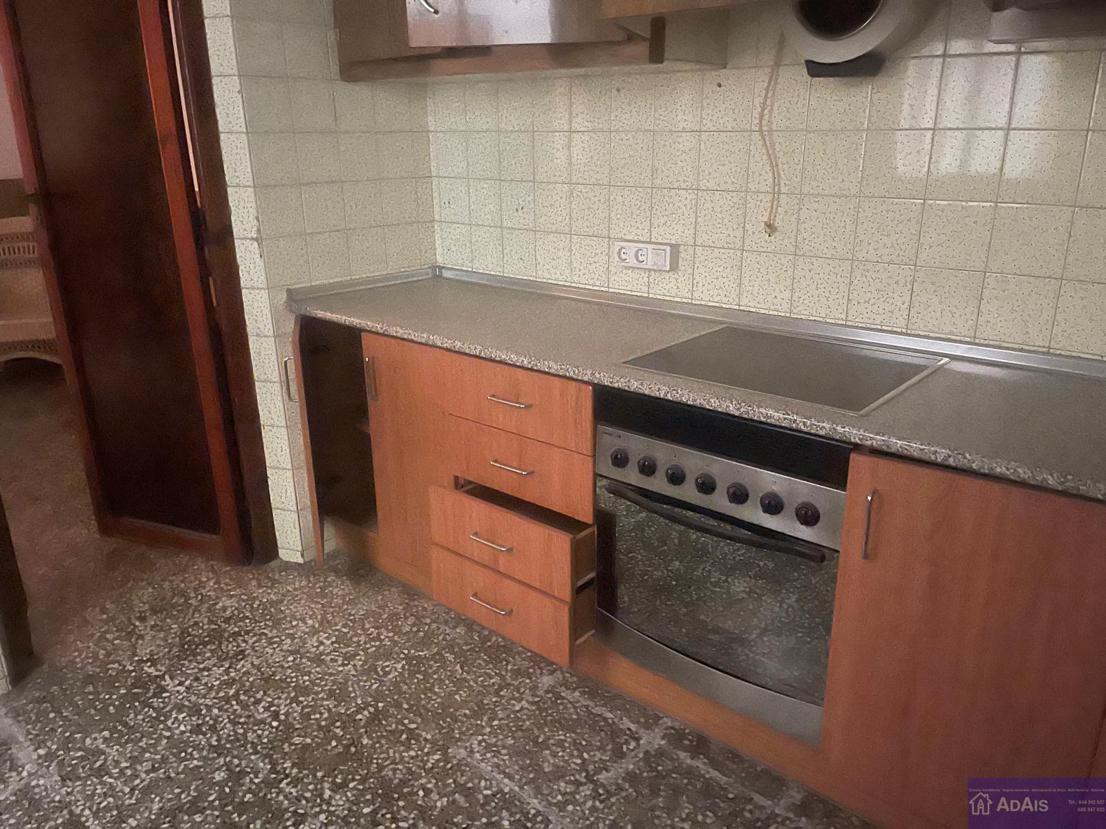 For sale of building in Almoines