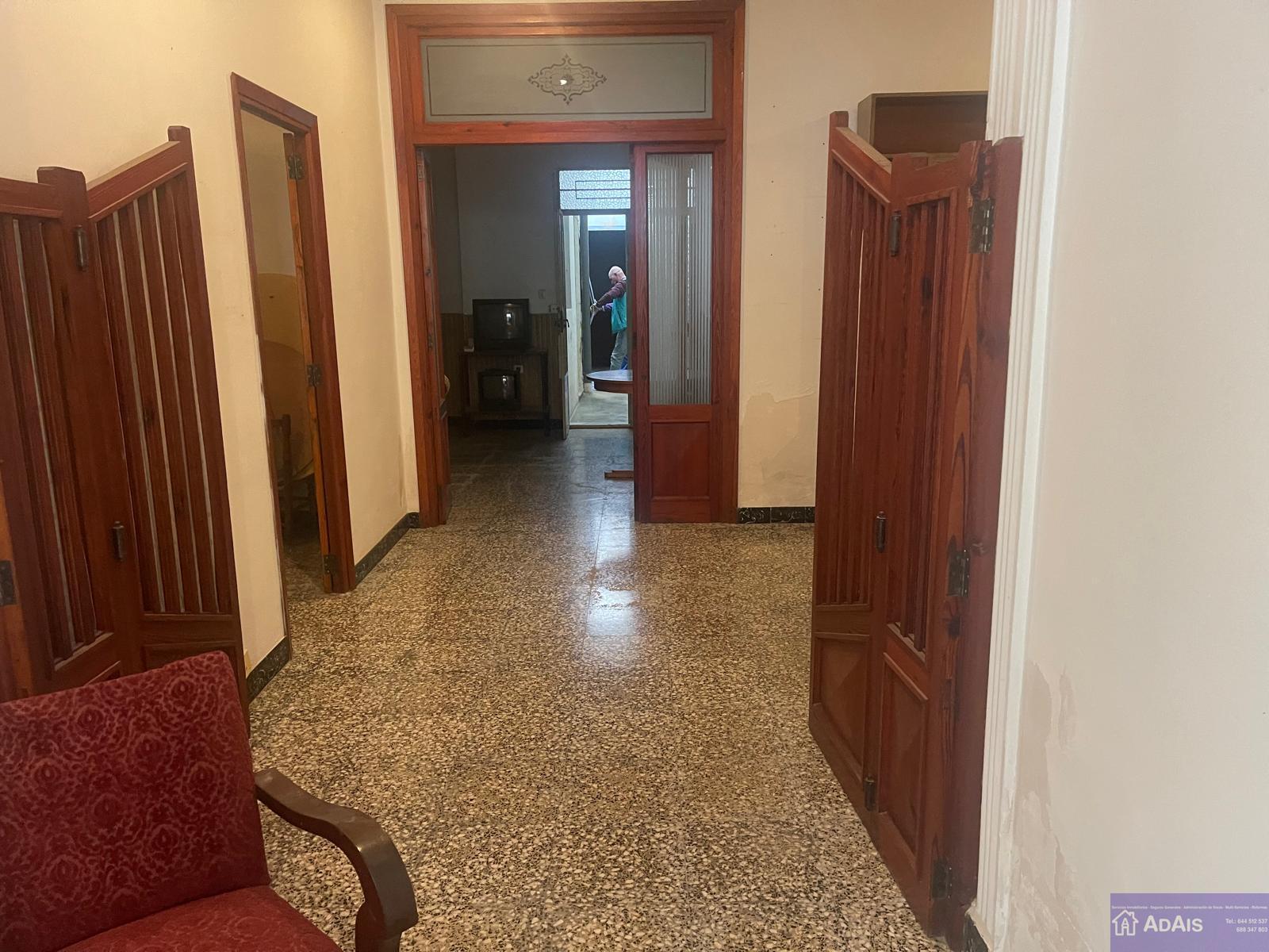 For sale of building in Almoines