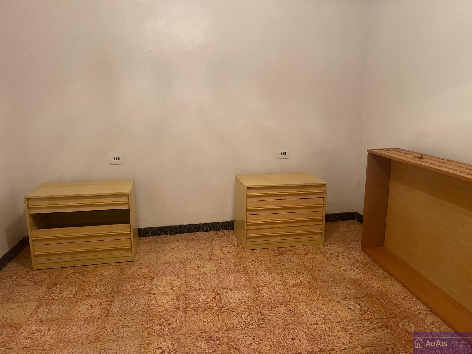 For sale of building in Almoines