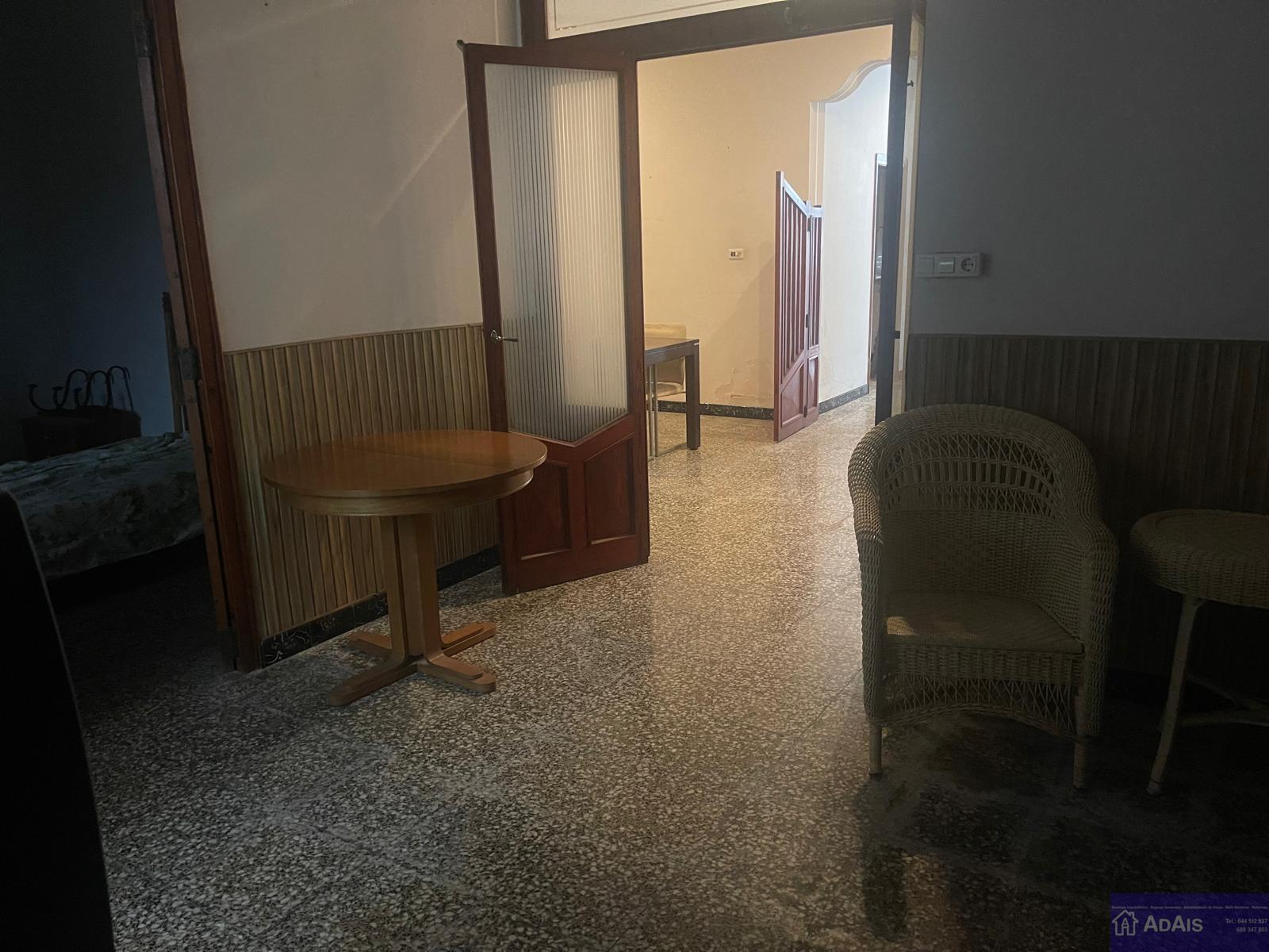 For sale of building in Almoines