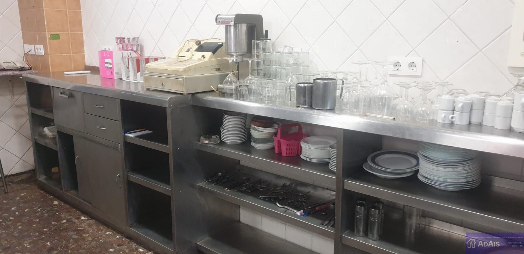 For rent of commercial in Almoines