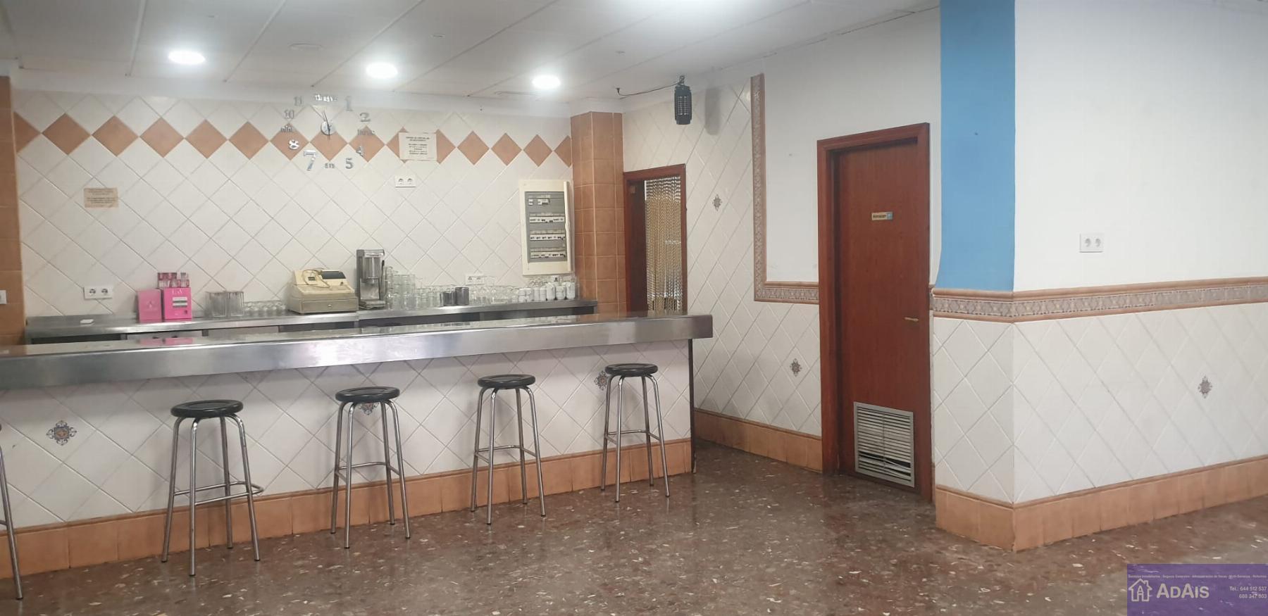 For rent of commercial in Almoines