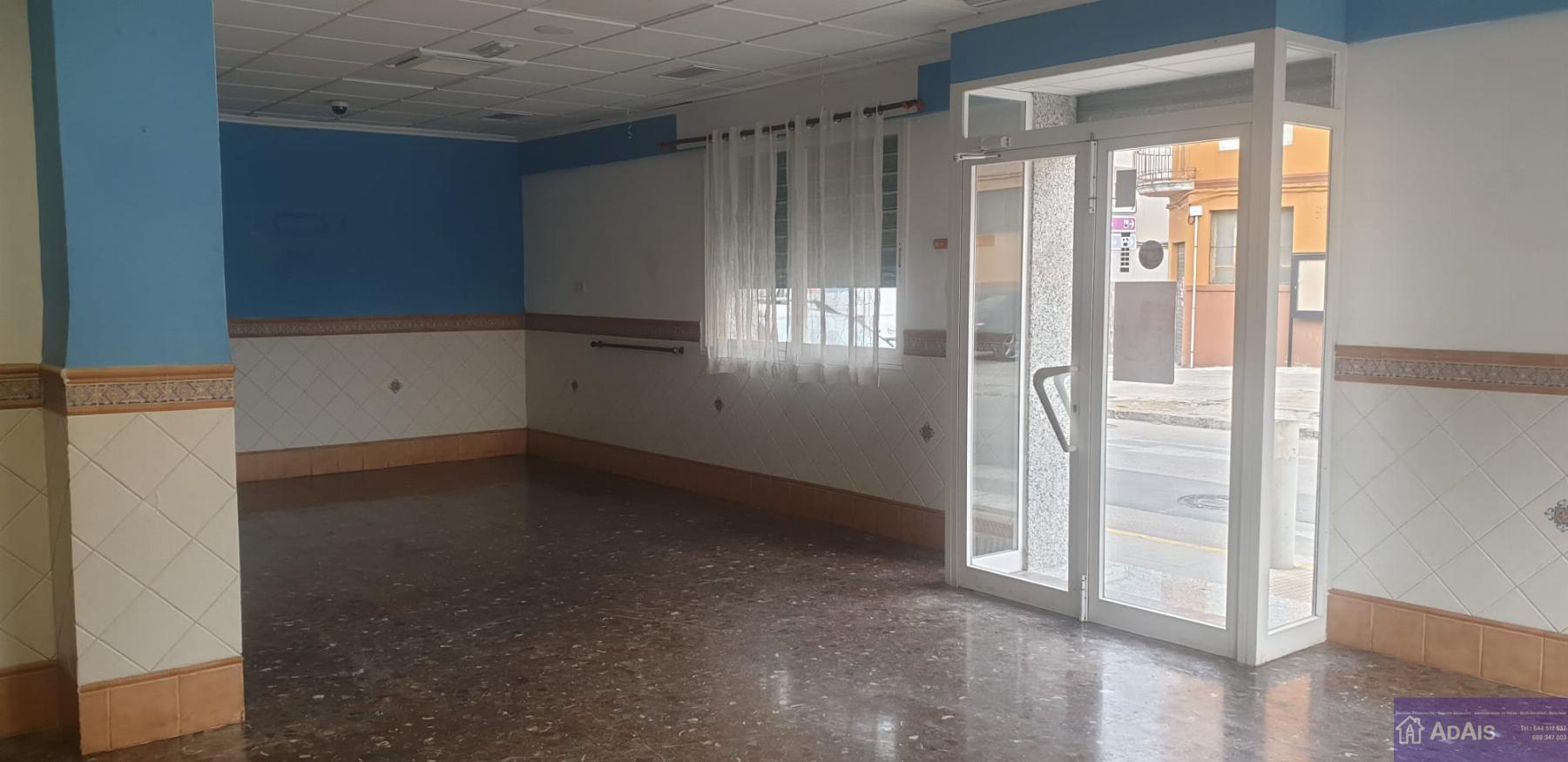 For rent of commercial in Almoines