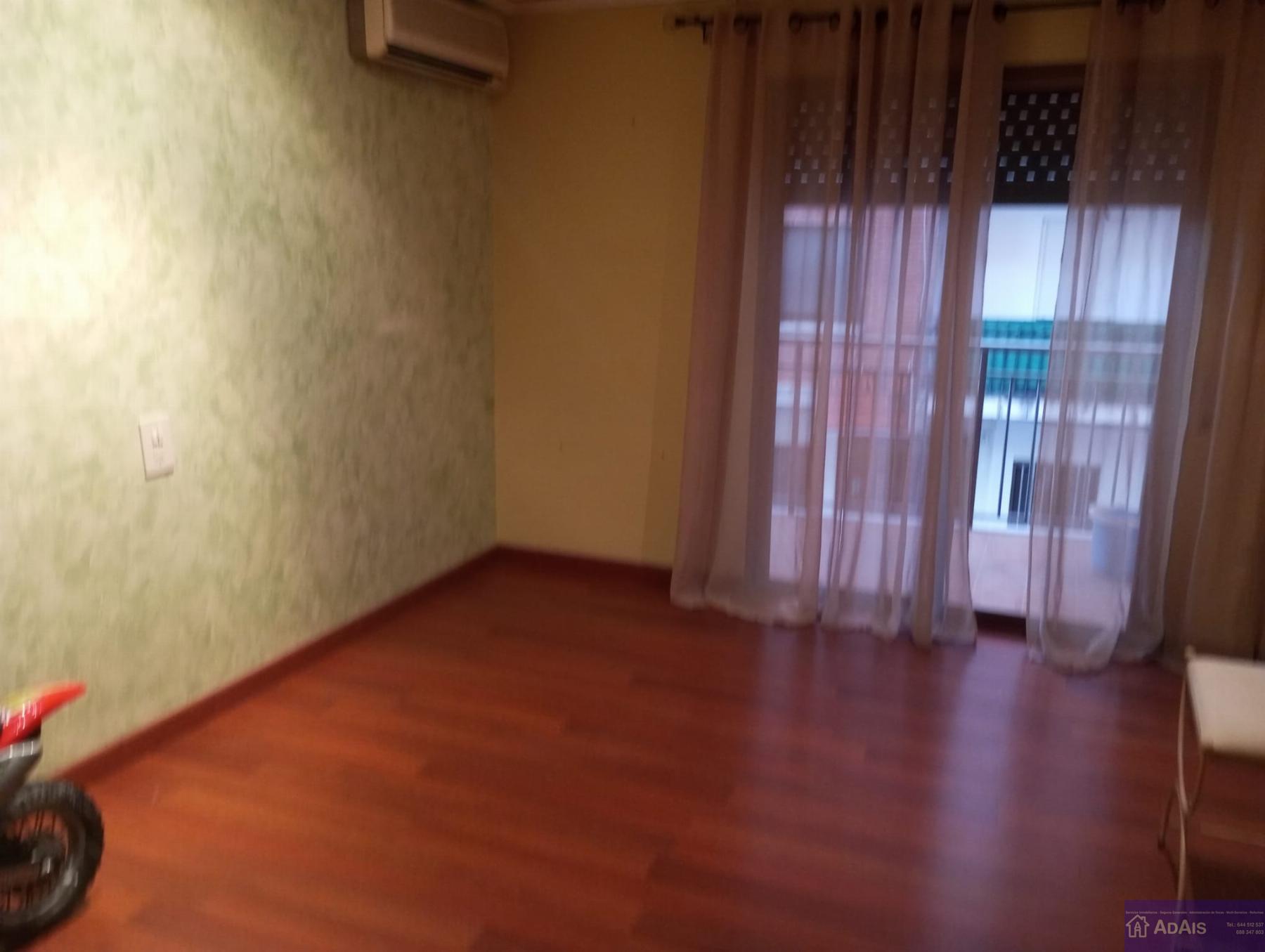 For sale of flat in Piles