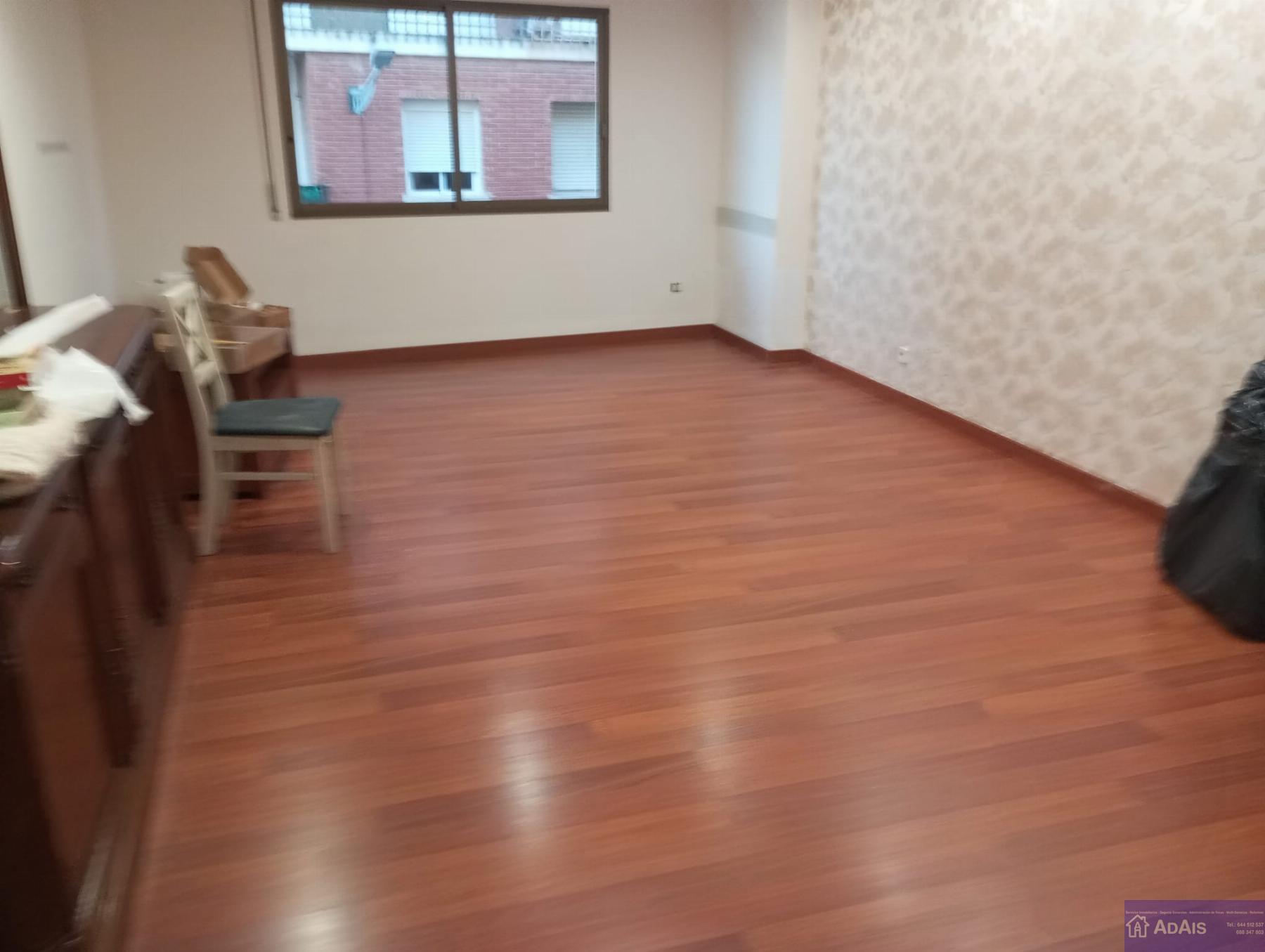 For sale of flat in Piles
