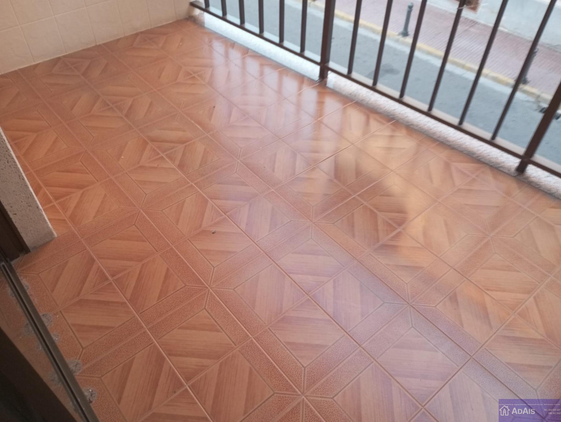 For sale of flat in Piles