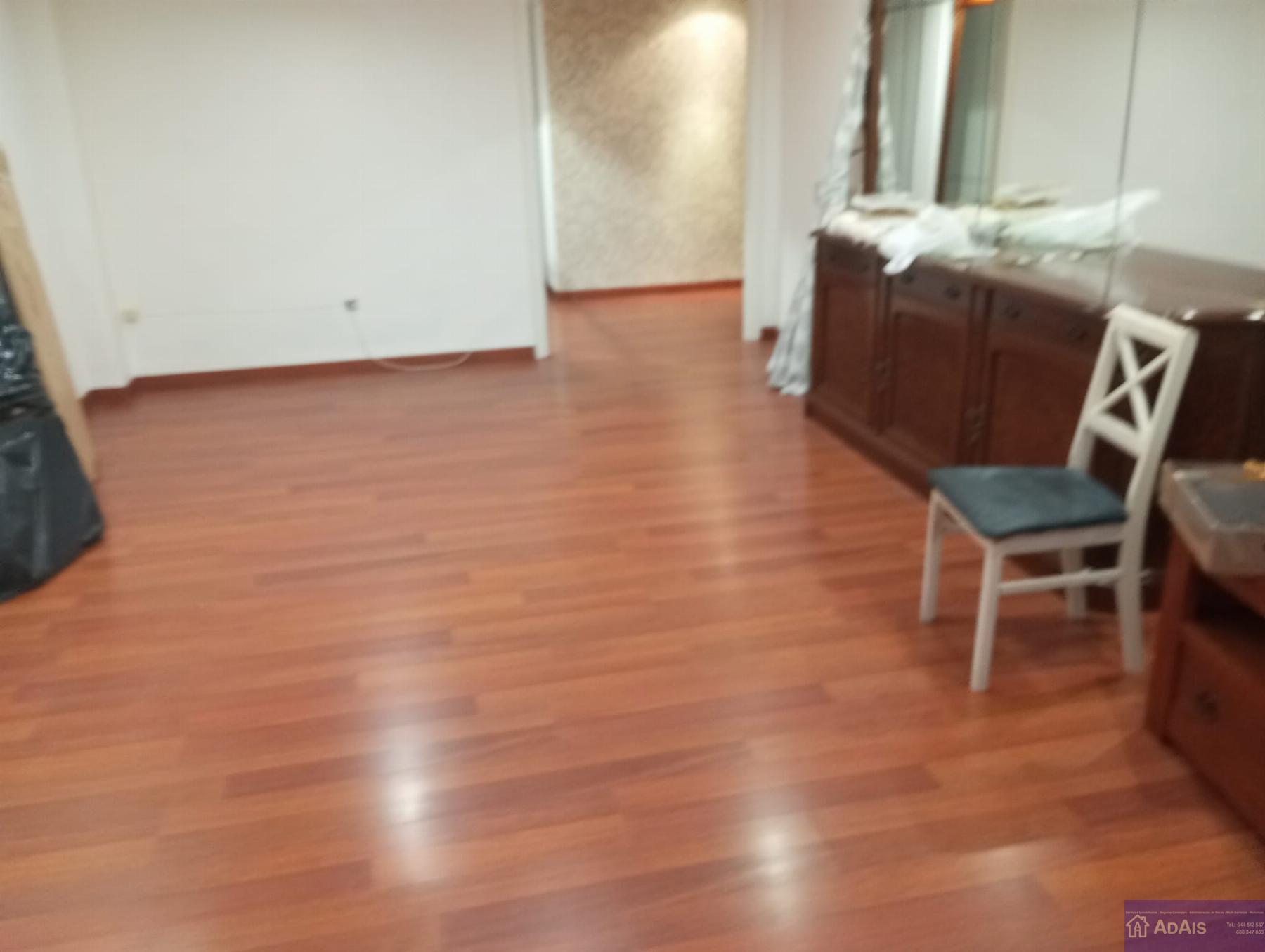 For sale of flat in Piles