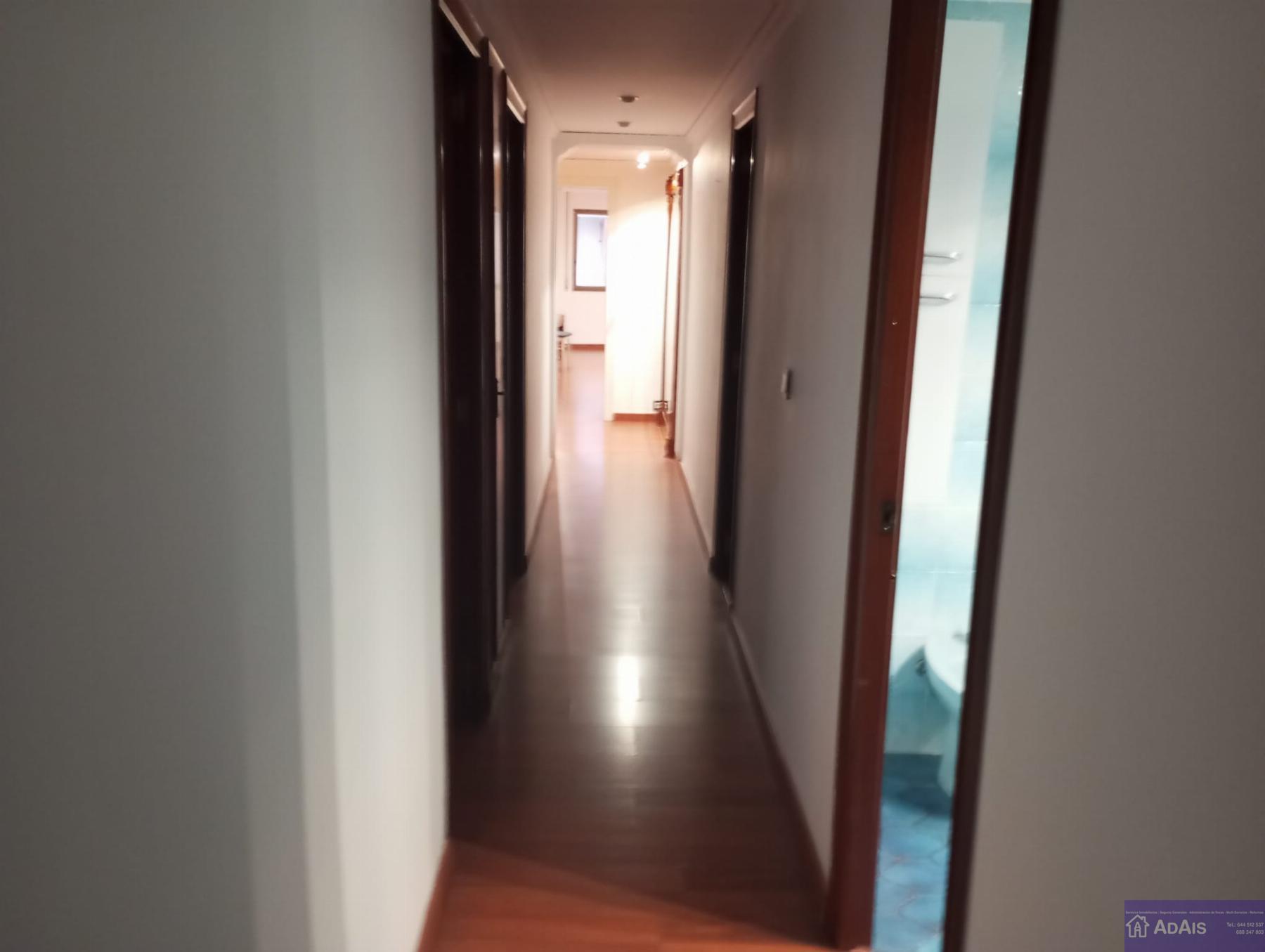 For sale of flat in Piles