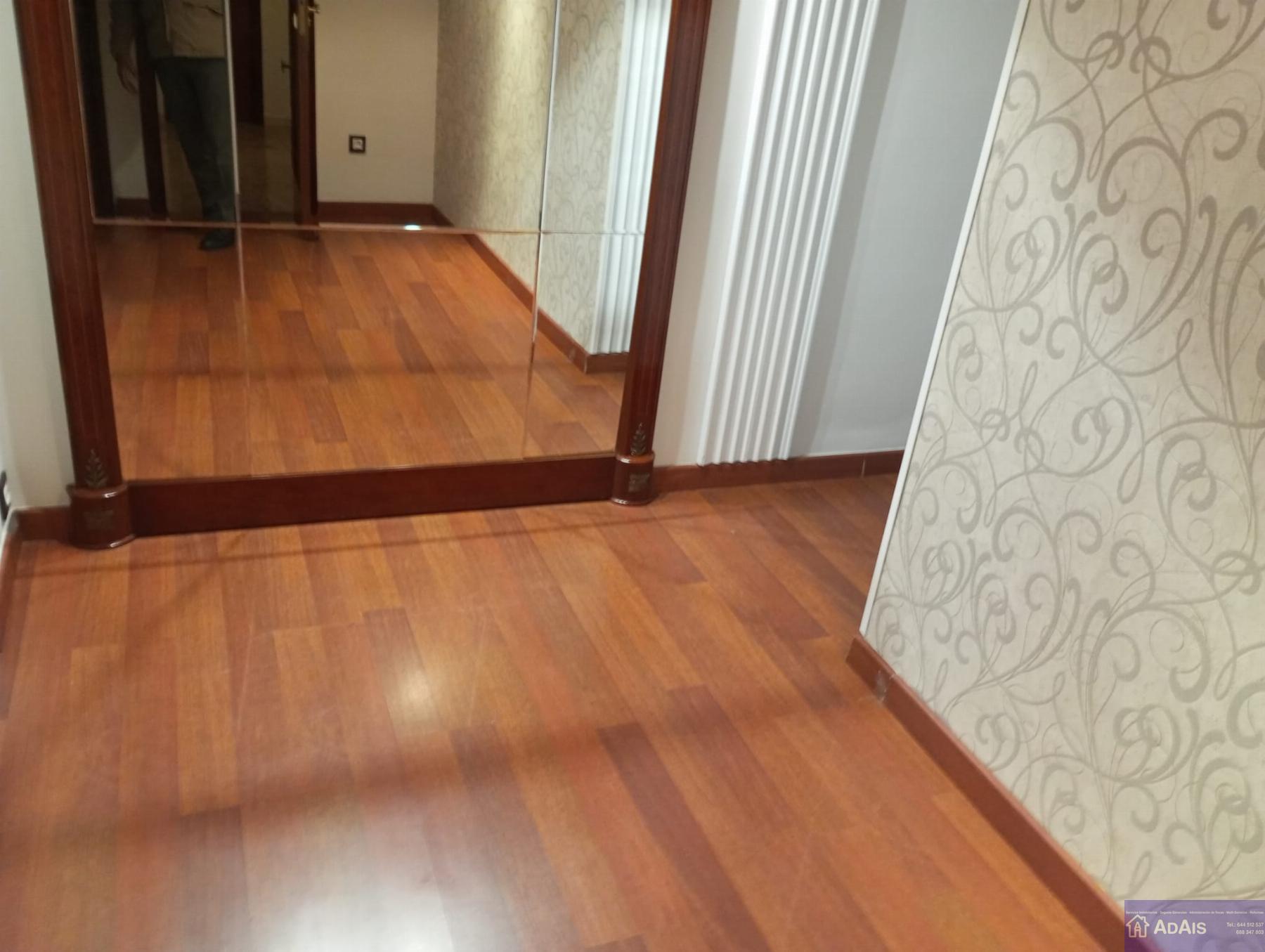 For sale of flat in Piles