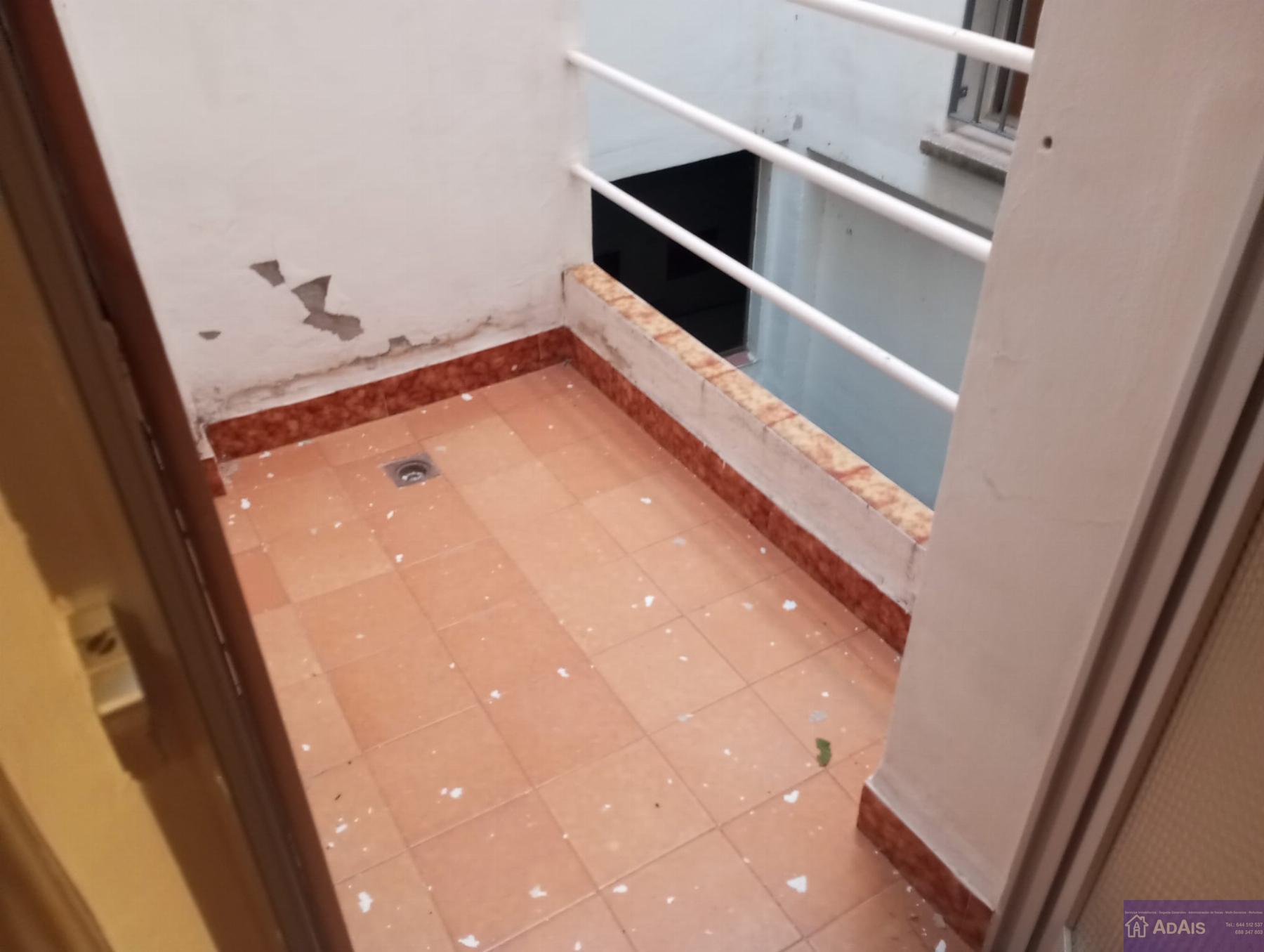 For sale of flat in Piles