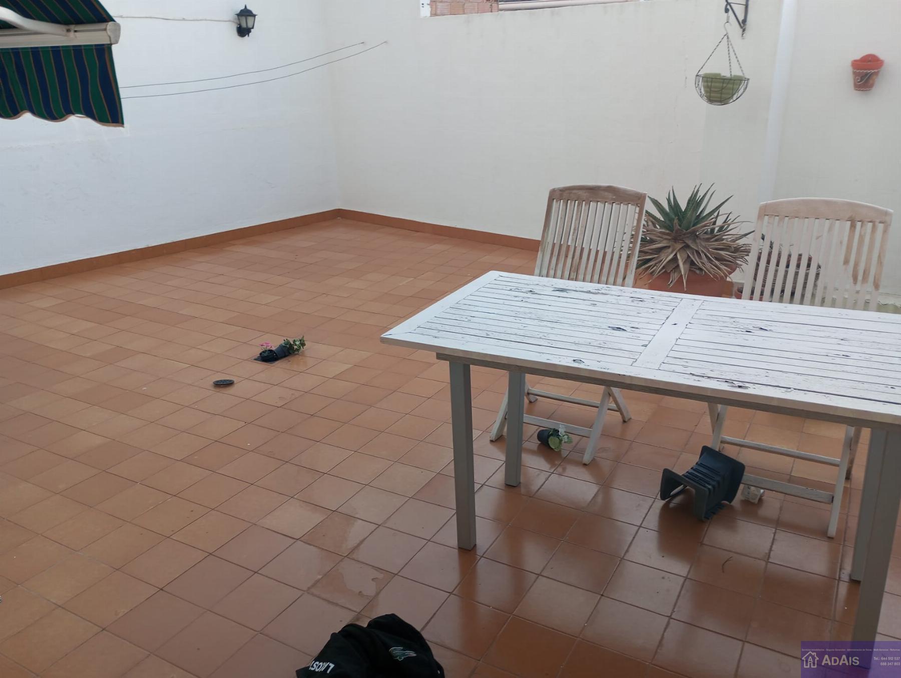 For sale of flat in Piles