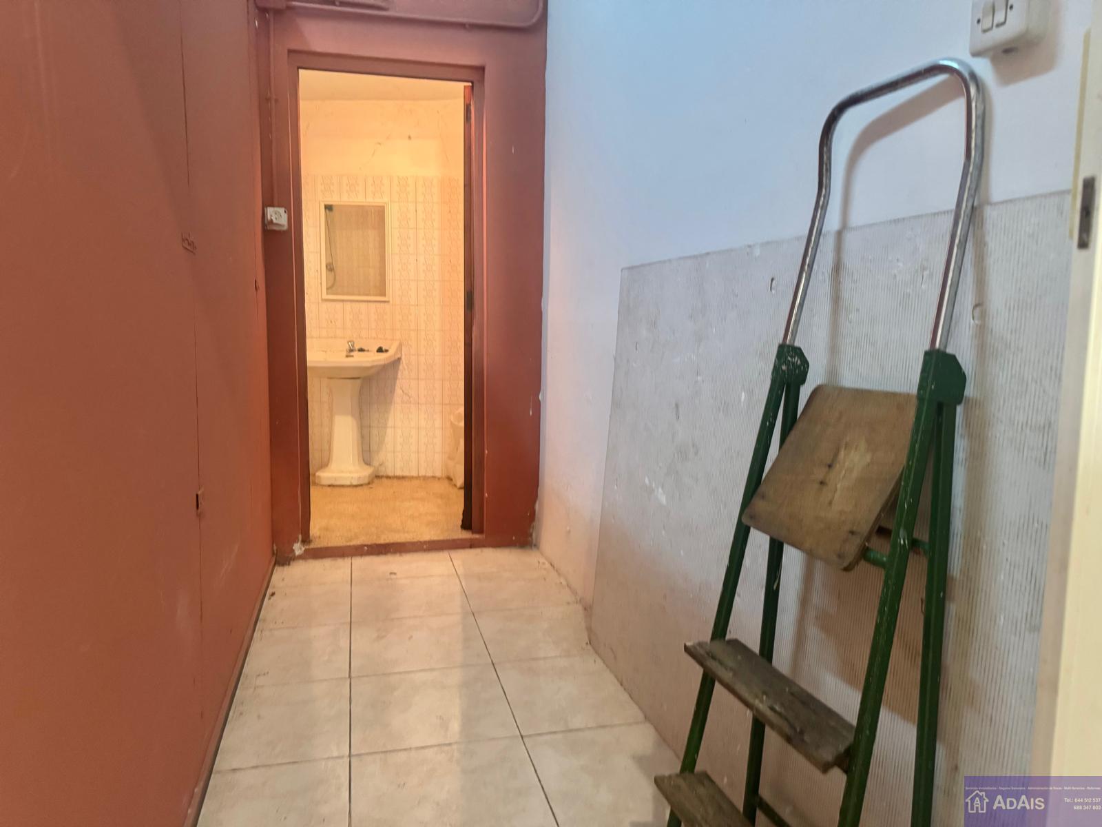 For sale of commercial in Gandia