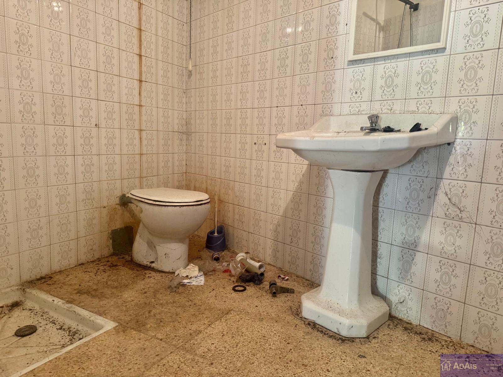For sale of commercial in Gandia